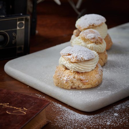 Earl Grey Semla